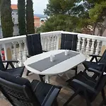 In Sv. Filip I Jakov 53600 Apartment Sveti Filip i Jakov